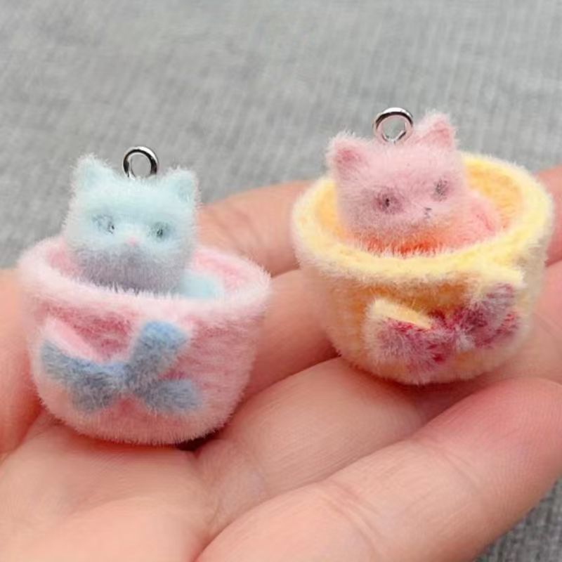 Jewelry Making Birthday Party - 4個入り3Dぬいぐるみ樹脂製猫ペンダント、DIYジュエリー製作イヤリング、キーホルダー、アクセサリー
