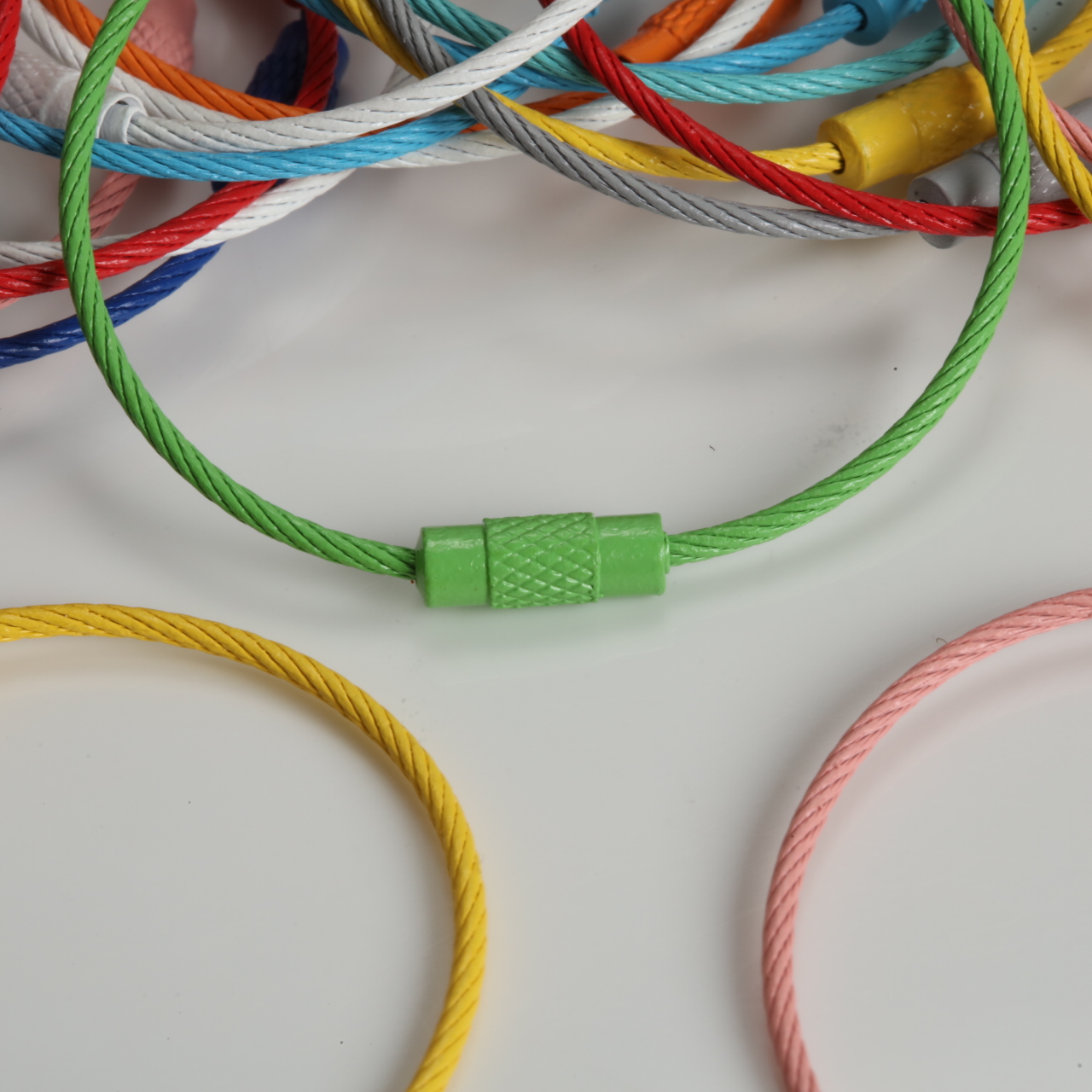 多色塗装鋼製スプリットリング、防錆ジャンプリング、DIYペン - Jewelry Making Jump Rings のレビューと価格